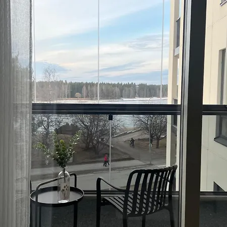 Casa Emerald, Laadukas Kaksio Saunalla, Sisaekautta Ostoskeskukseen, Wifi, 280 Metriae Juna Ja Bussiasemalle * Kajaani